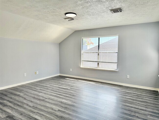 Building Photo - 4411 Ireland Ln