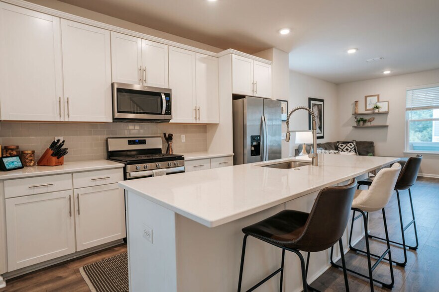 Building Photo - 211 Harlequin Aly