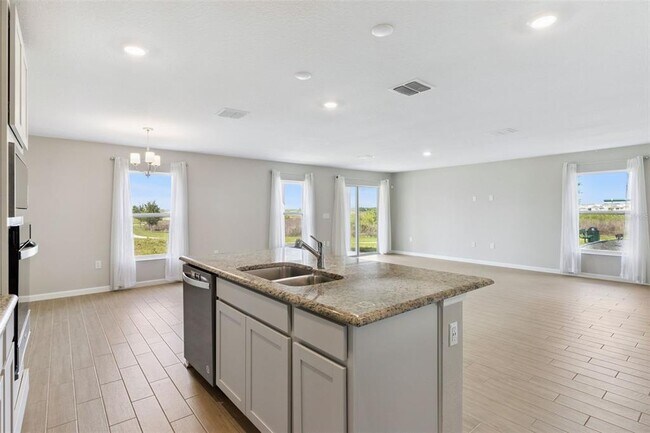 Building Photo - 5580 Maddie Dr