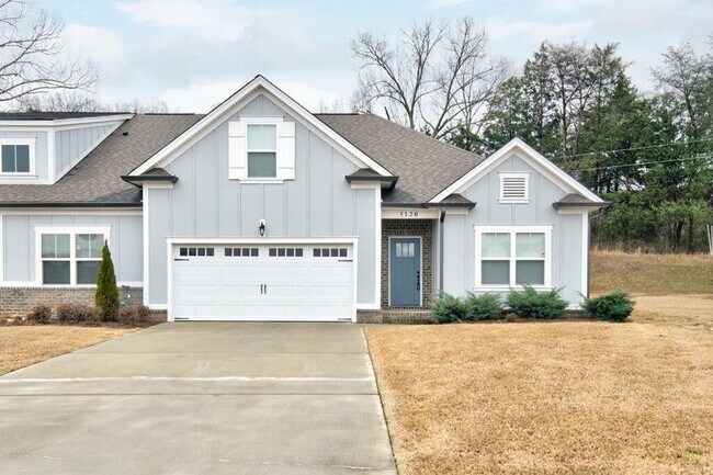 Primary Photo - 5120 Meadowbend Dr NE
