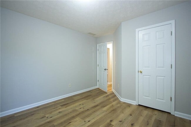 Building Photo - 4442 Gaelic Way SW