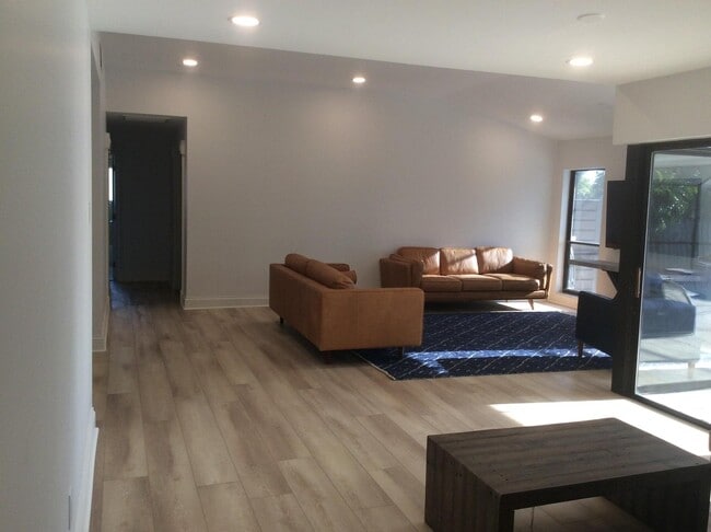 Building Photo - 12305 Sawgrass Ct