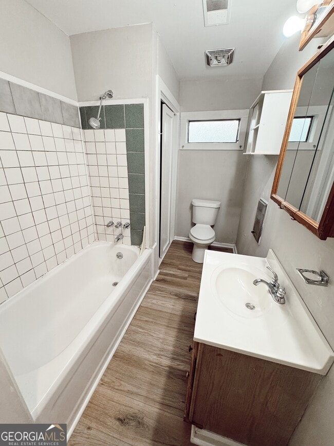 Building Photo - 275 Boulevard Heights