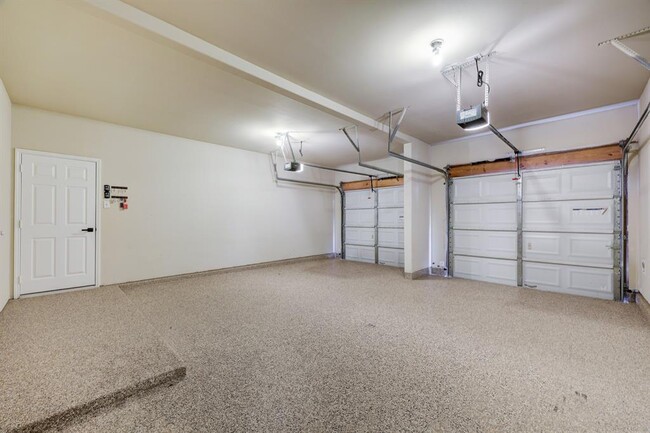 Building Photo - 4427 Garden Ridge Ct