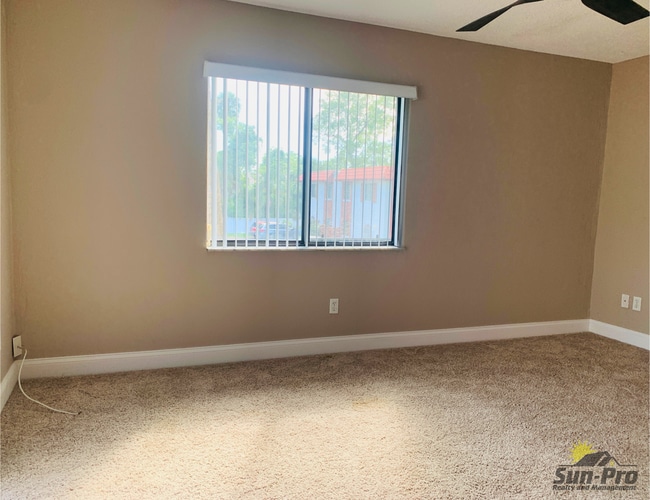 Building Photo - 2089 Oak Meadow Cir