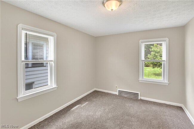 Building Photo - 2808 Portman Ave