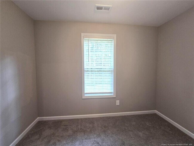 Building Photo - 7018 Summerlin Dr