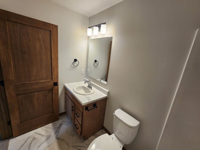 Building Photo - Brand new Townhome for rent!