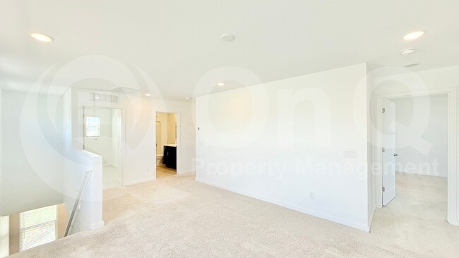 Building Photo - 40414 W Sunland Dr