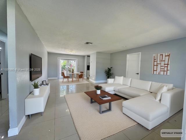Building Photo - 4610 SW 134th Ave