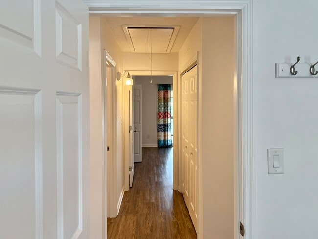 Building Photo - 7162 Windward Dr