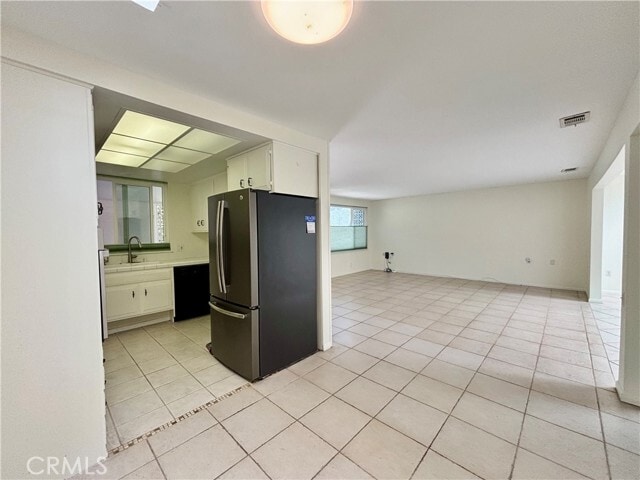 Building Photo - 502 Avenida Sevilla