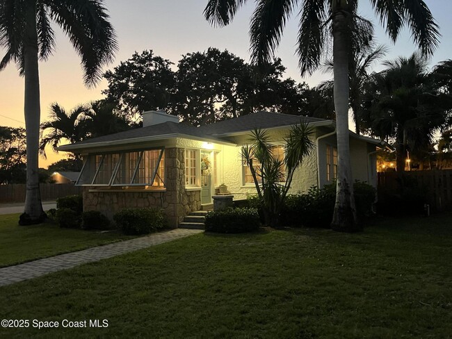 Building Photo - 346 3rd Ave