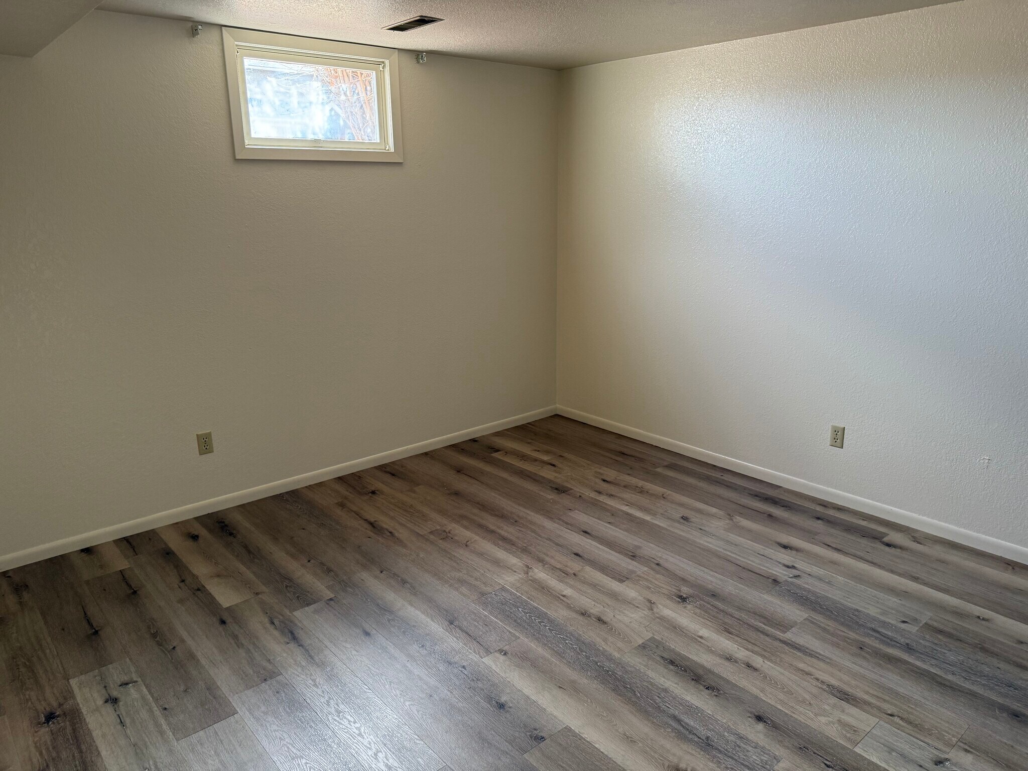 Building Photo - 3085 Saint Johns Ave