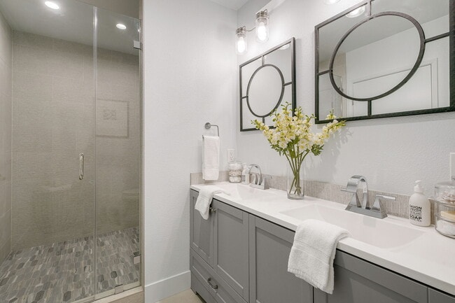 Building Photo - 11670 W Sunset Blvd