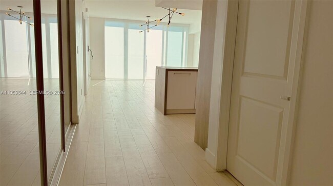 Building Photo - 400 Sunny Isles Blvd