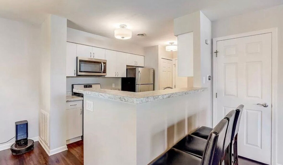 Building Photo - 2851 Holborn Cir