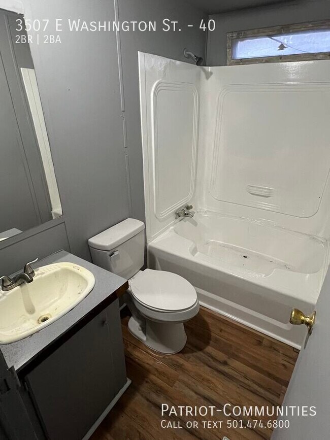 Building Photo - 3507 E Washington Ave