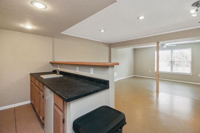 Building Photo - Spacious two-story home in a convenient location