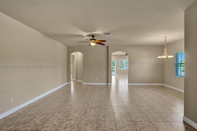 Building Photo - 10398 Waterside Ct