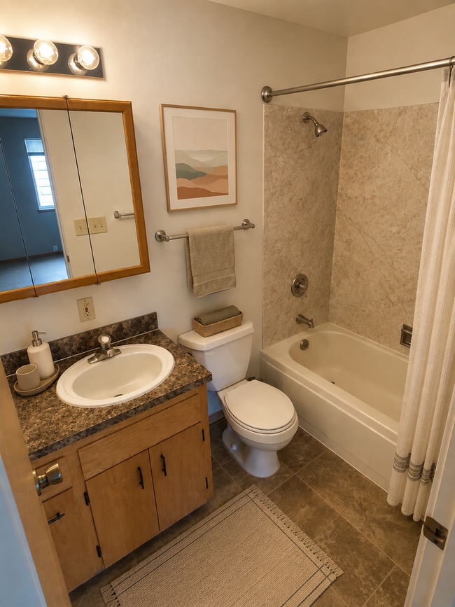 Building Photo - Your Prosser Home Base Awaits!