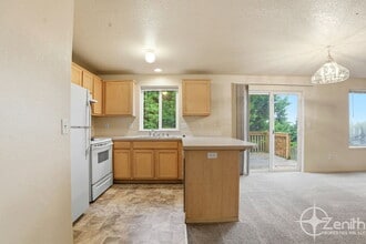 Building Photo - 3000 Cherry St