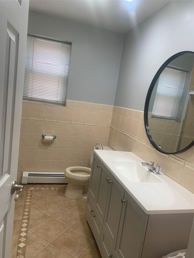 Building Photo - 2539 Lurting Ave