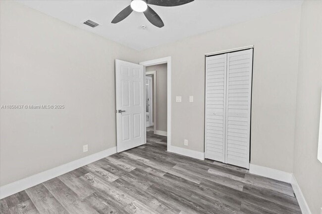 Building Photo - 6120 SW 63rd St