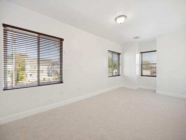 Building Photo - 3415 Southmore Blvd