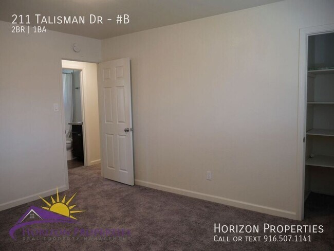 Building Photo - 211 Talisman Dr
