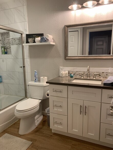 Building Photo - 148 N 2nd St