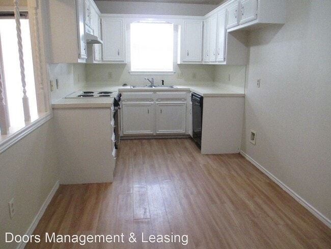 Building Photo - 2 br, 1.5 bath House - 6811 Iola Avenue