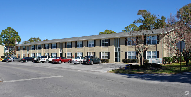 Building Photo - Pelican Bay Apartment Homes