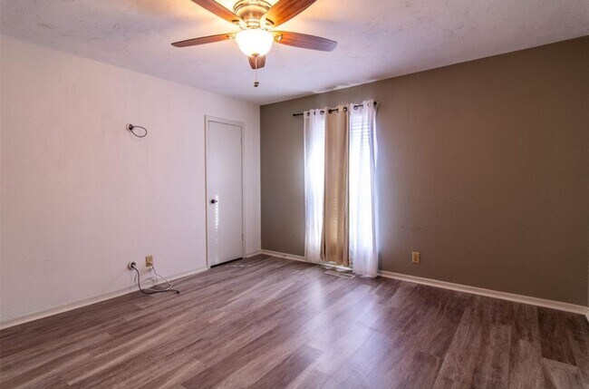 Building Photo - Well maintained 3 bedroom 2 bath home in Noble for rent