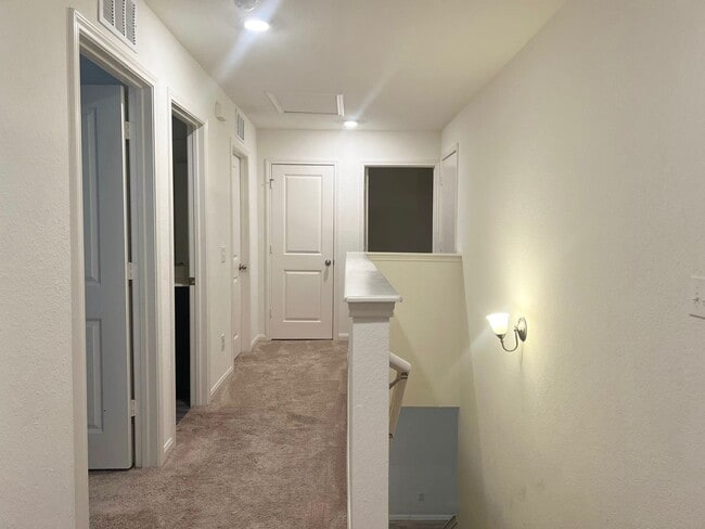 Building Photo - 5410 Rue Girard