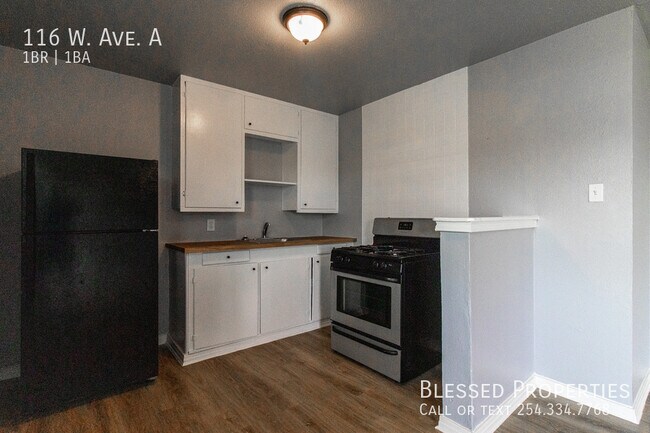 Building Photo - 116 W. Ave. A-