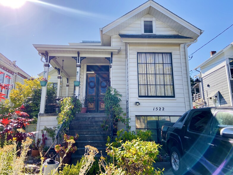 Primary Photo - 1522 Willow Street Apt B