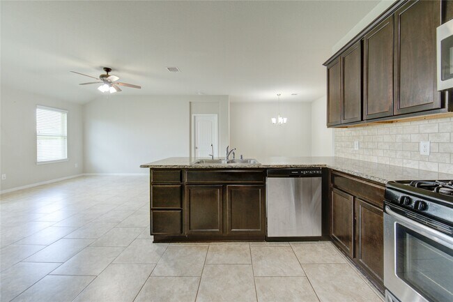 Building Photo - 3027 Dripping Springs Ct
