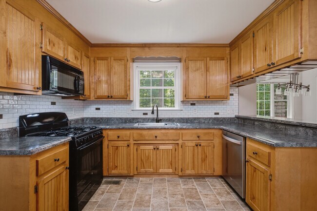 Building Photo - 4908 Stoney Creek Pkwy