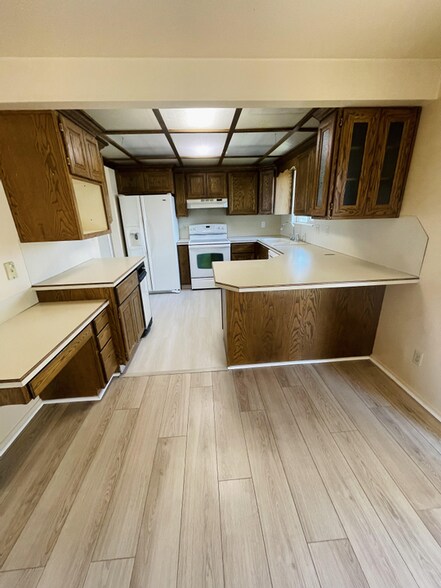 Building Photo - 2017 W 4600 S