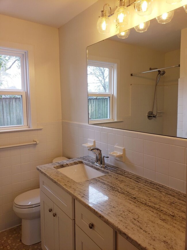 Building Photo - Great Location - Three Bedroom - Two and a half Bath Home