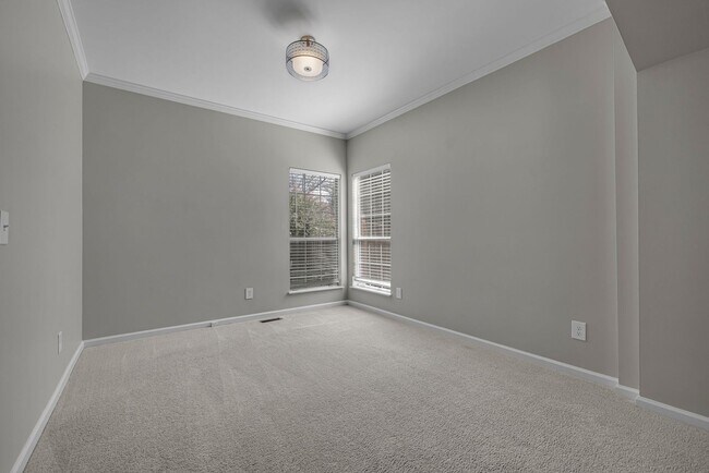 Building Photo - Spotless home in sought after Fieldstone Farms!