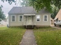 Building Photo - 707 E 15th St