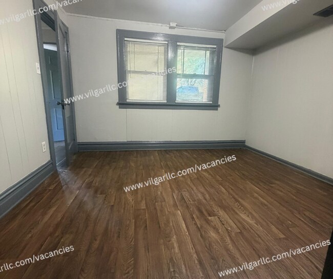 Building Photo - 4215 Adams St