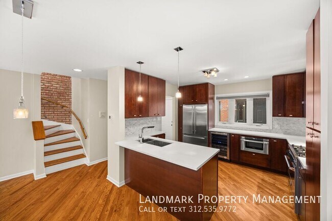 Building Photo - 1720 N Orchard St