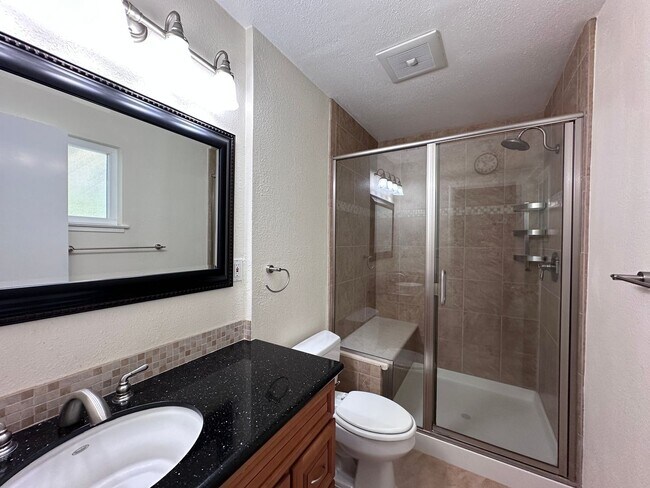 Building Photo - LARGE YARD, 3/2, Remodeled, AC, Cat Friend...