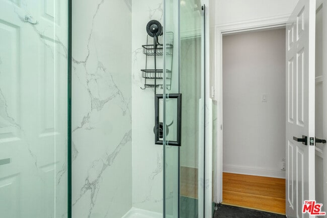 Building Photo - 4712 Burnet Ave