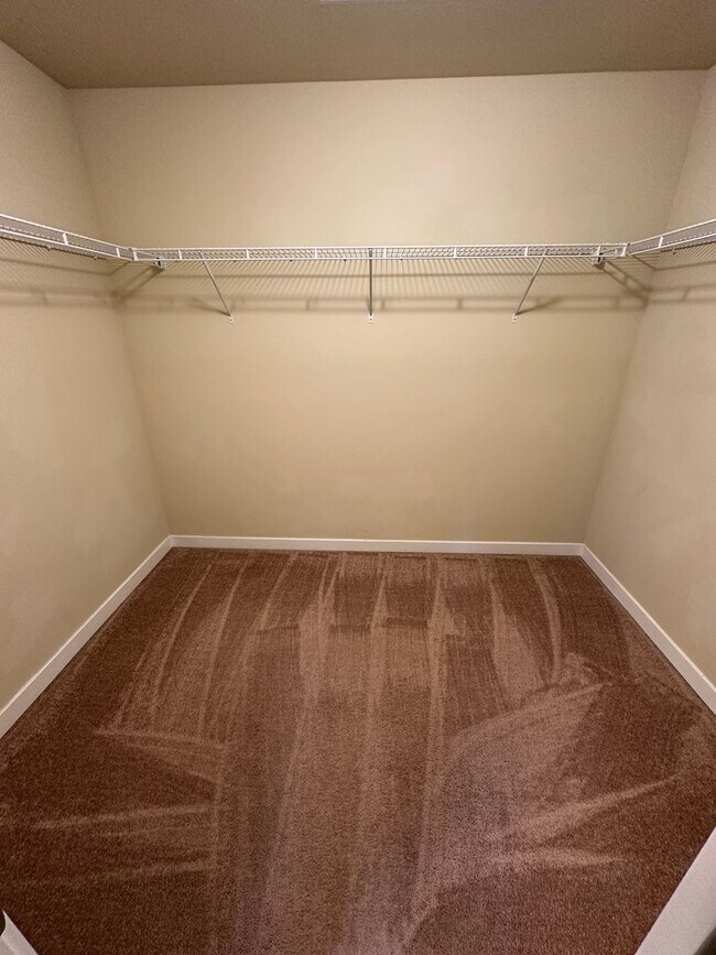 Building Photo - 1613 Burnside Pl