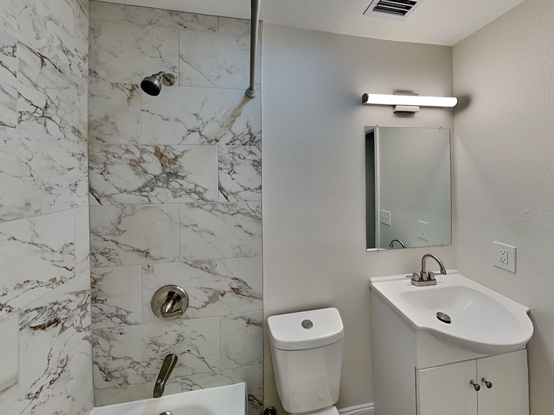 Building Photo - 536 Charles Ct