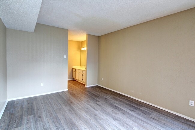 Building Photo - 12220 Copper Tree Pvt Ln